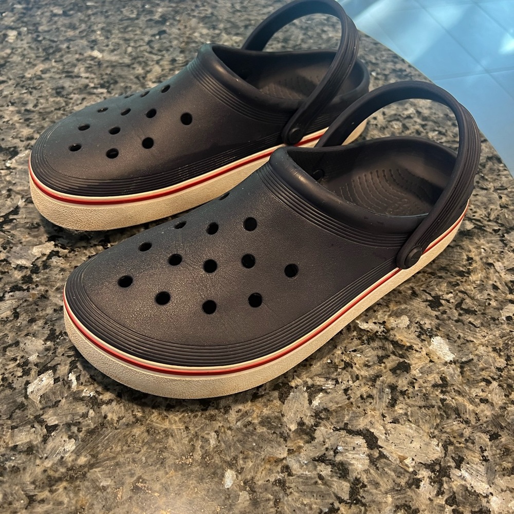 Crocs Off Court Clog Mens 11 Navy Gently worn